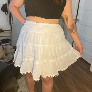 White flowy a line skirt - size L